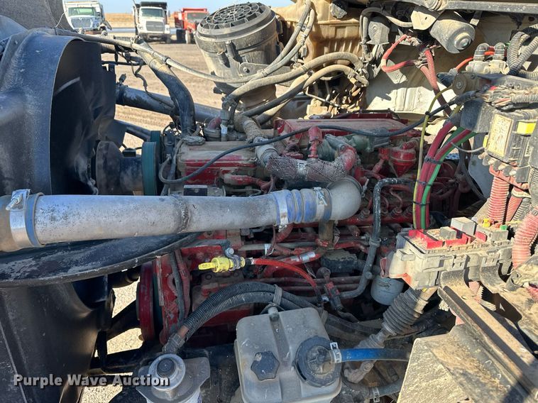 image for item ER8374 2013 Freightliner 114SD feed mixer truck 