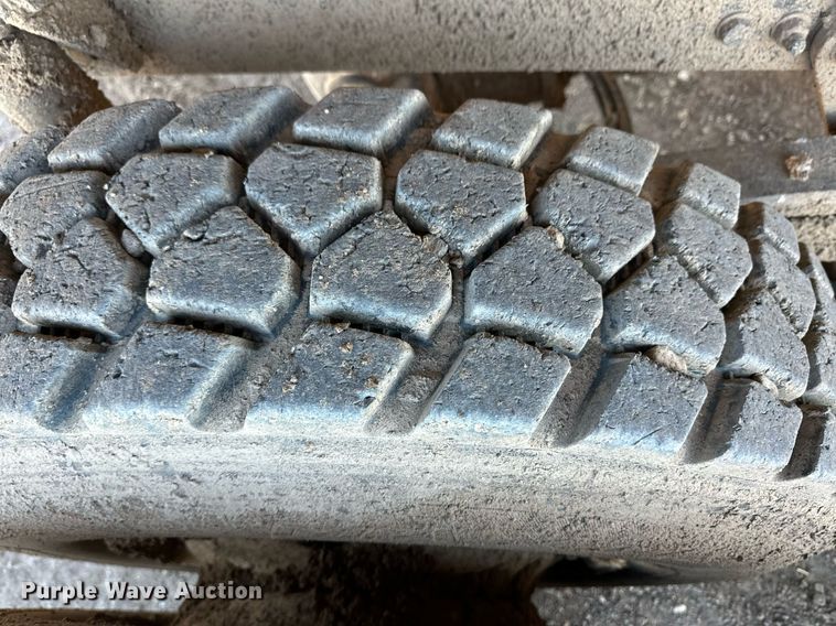 image for item ER8374 2013 Freightliner 114SD feed mixer truck 