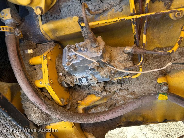 image for item ER8378 1981 John Deere 310A tractor