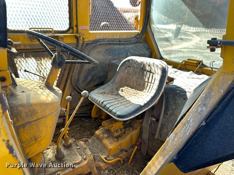 image for item ER8380 Tractor