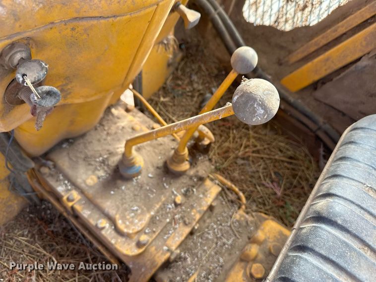 image for item ER8380 Tractor