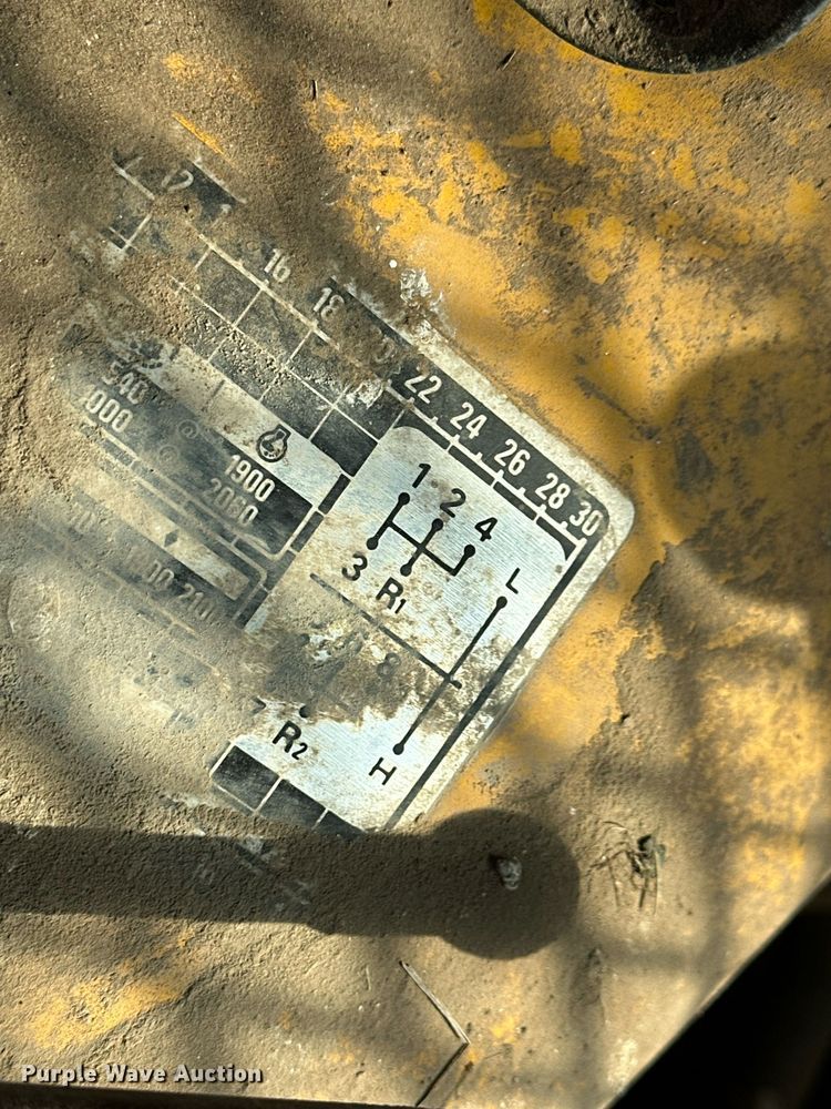 image for item ER8380 Tractor