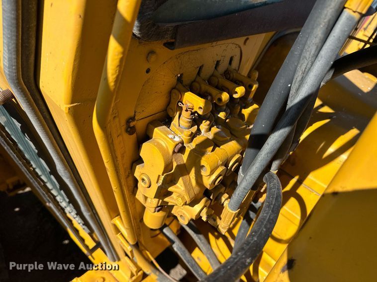 image for item ER8380 Tractor