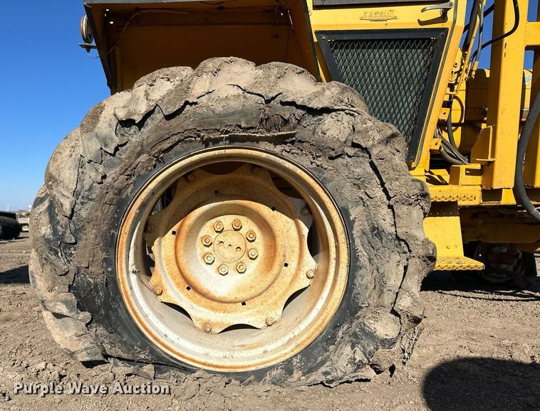 image for item ER8380 Tractor