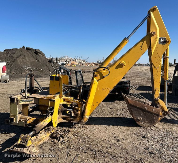 image for item ER8382 John Deere backhoe attachment