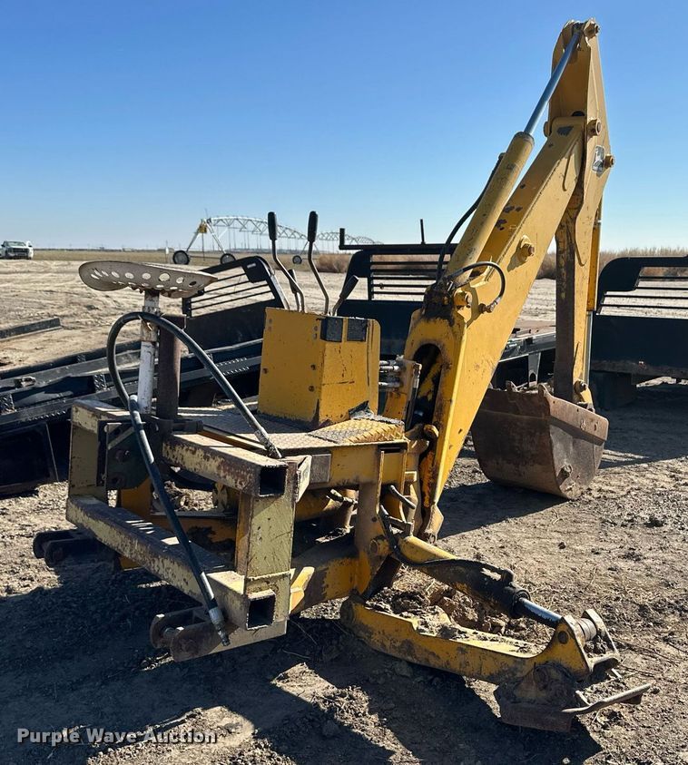 image for item ER8382 John Deere backhoe attachment