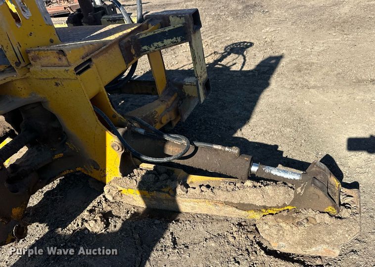 image for item ER8382 John Deere backhoe attachment