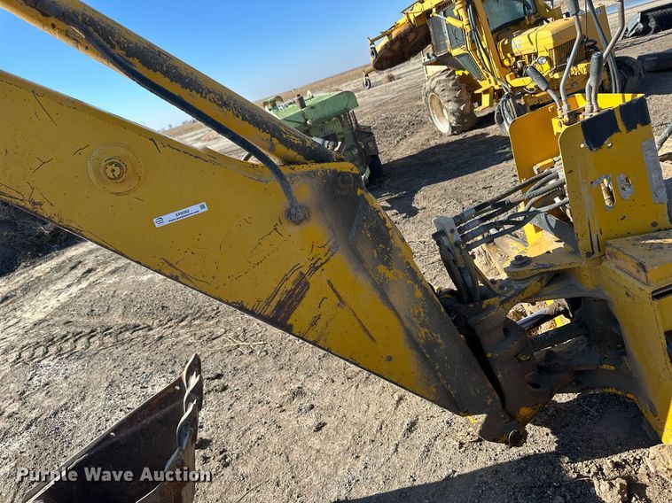 image for item ER8382 John Deere backhoe attachment