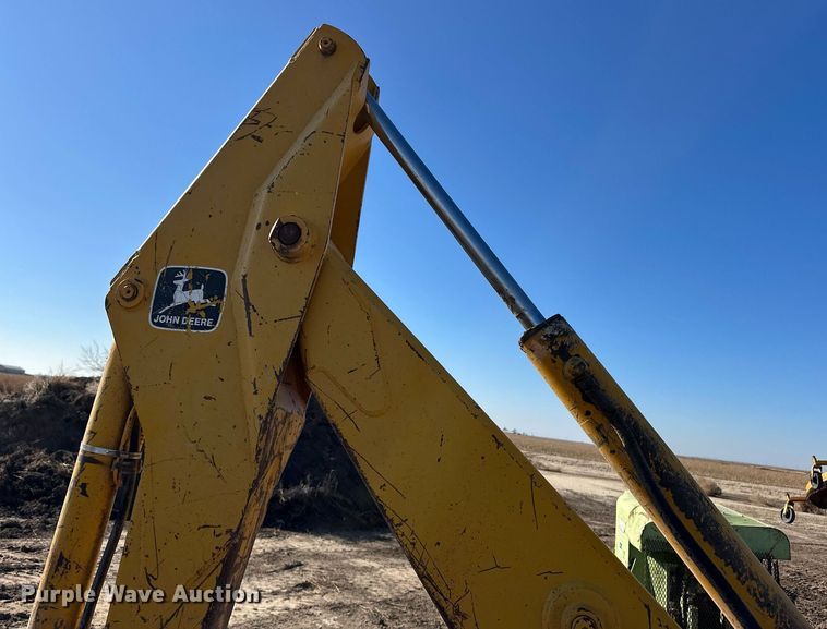 image for item ER8382 John Deere backhoe attachment