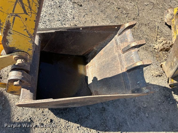 image for item ER8382 John Deere backhoe attachment