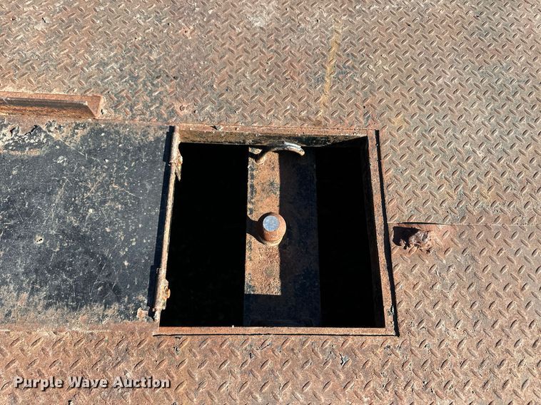 image for item ER8384 Flatbed