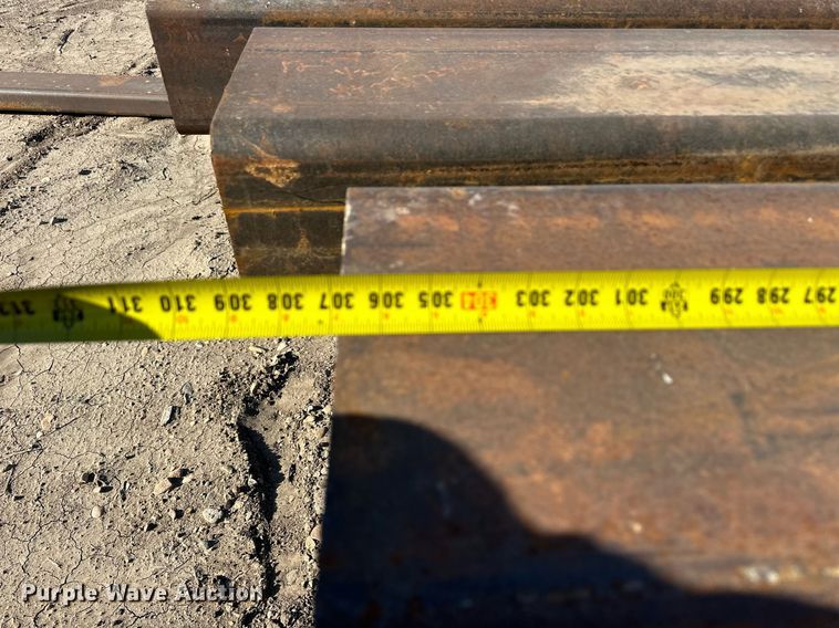 image for item ER8526 (3) square tubing