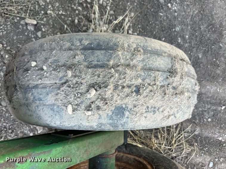 image for item ER8529 Great Plains Solid Stand 30 grain drill