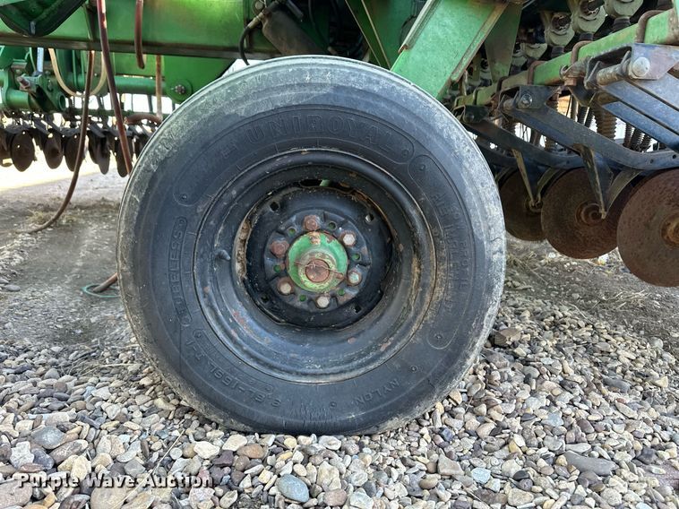 image for item ER8529 Great Plains Solid Stand 30 grain drill