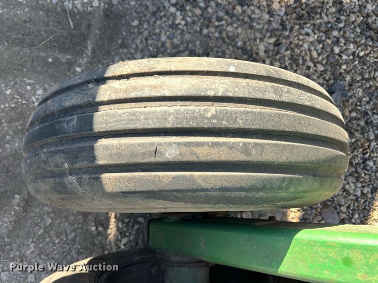 image for item ER8529 Great Plains Solid Stand 30 grain drill