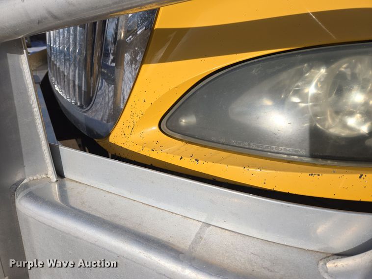 image for item DT7020 2011 International Prostar Premium truck