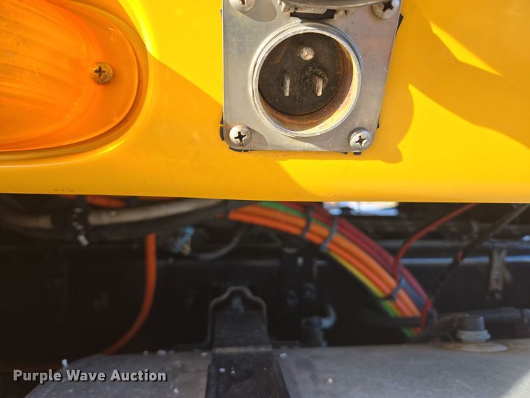 image for item DT7020 2011 International Prostar Premium truck