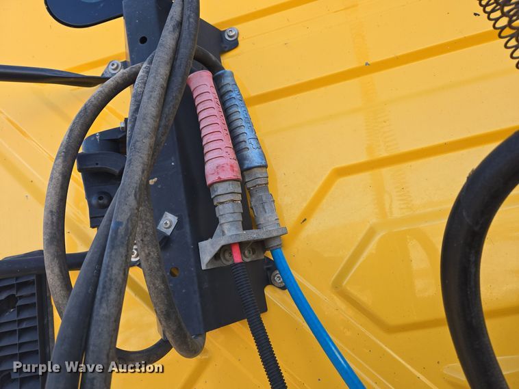 image for item DT7020 2011 International Prostar Premium truck