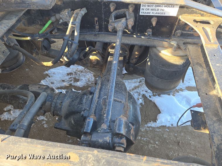 image for item DT7020 2011 International Prostar Premium truck