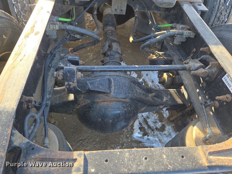 image for item DT7020 2011 International Prostar Premium truck