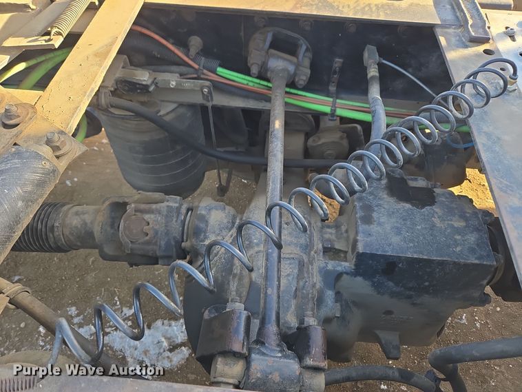 image for item DT7020 2011 International Prostar Premium truck