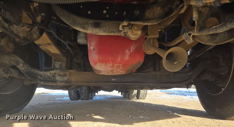 image for item DT7020 2011 International Prostar Premium truck