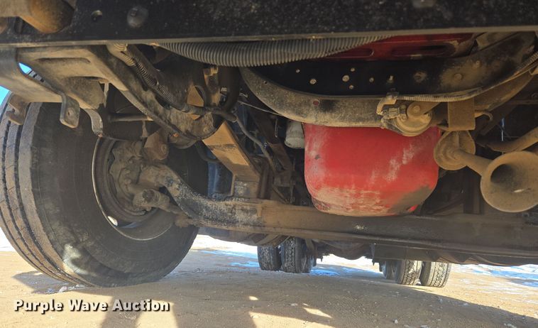 image for item DT7020 2011 International Prostar Premium truck