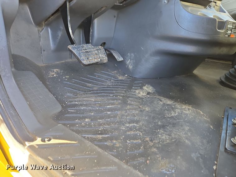 image for item DT7020 2011 International Prostar Premium truck