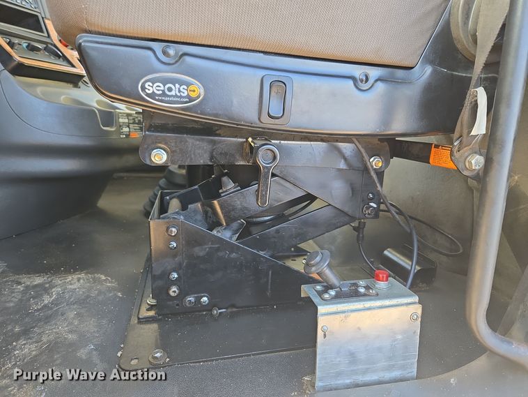 image for item DT7020 2011 International Prostar Premium truck