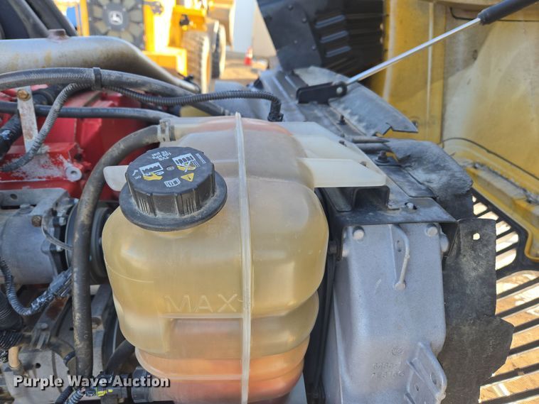 image for item DT7020 2011 International Prostar Premium truck