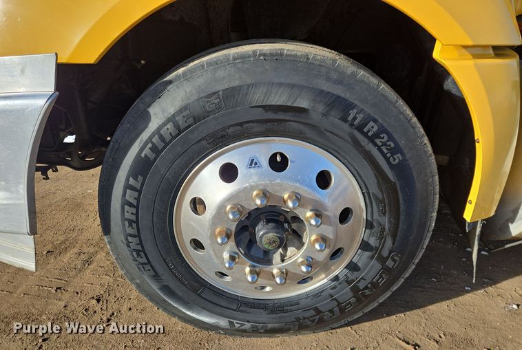 image for item DT7020 2011 International Prostar Premium truck