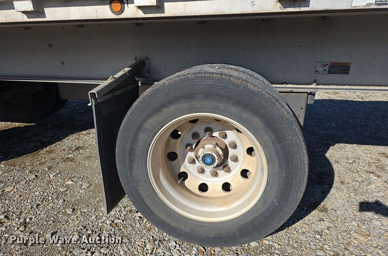 image for item DV0000 2016 Wilson Trailer Sales Inc. AF-1080 flatbed trailer