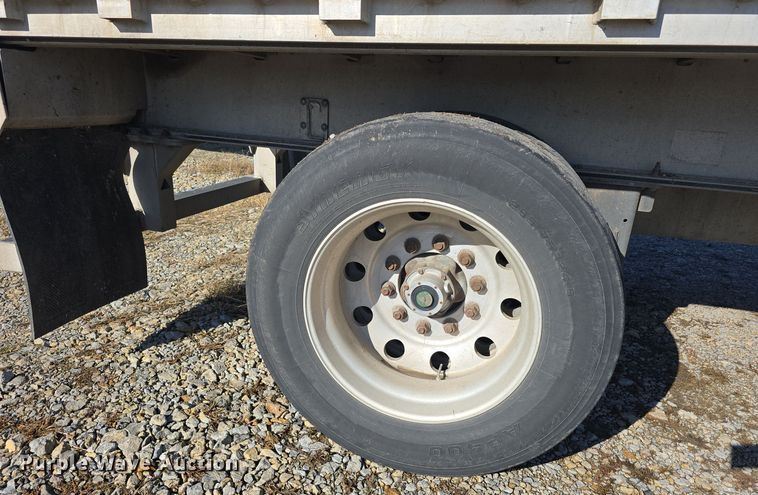 image for item DV0000 2016 Wilson Trailer Sales Inc. AF-1080 flatbed trailer