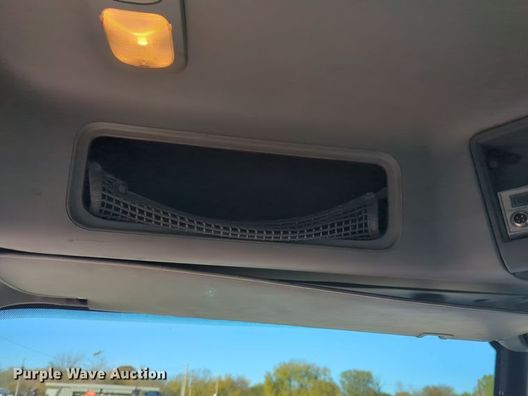 image for item EG2266 2002 Freightliner Century Class ST semi truck