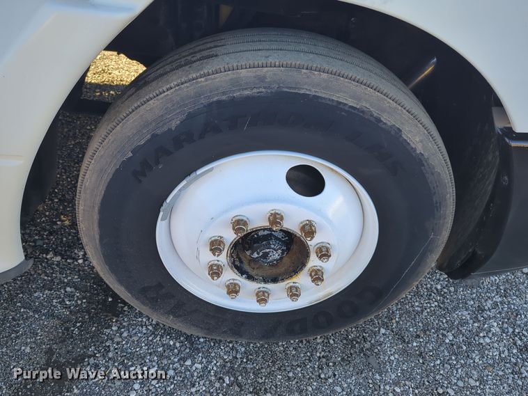 image for item EG2266 2002 Freightliner Century Class ST semi truck