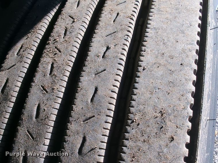 image for item EG2266 2002 Freightliner Century Class ST semi truck