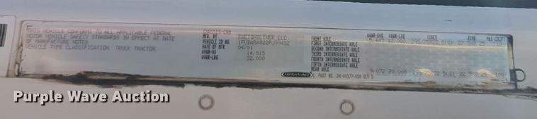 image for item EG2266 2002 Freightliner Century Class ST semi truck