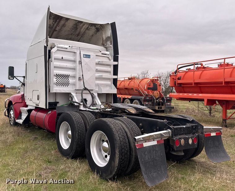 image for item EG2331 2013 Kenworth T660 semi truck