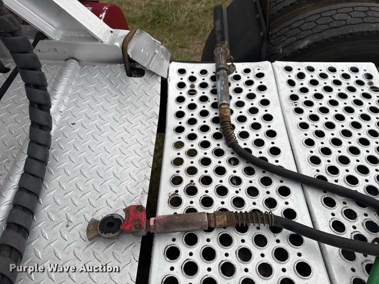 image for item EG2331 2013 Kenworth T660 semi truck