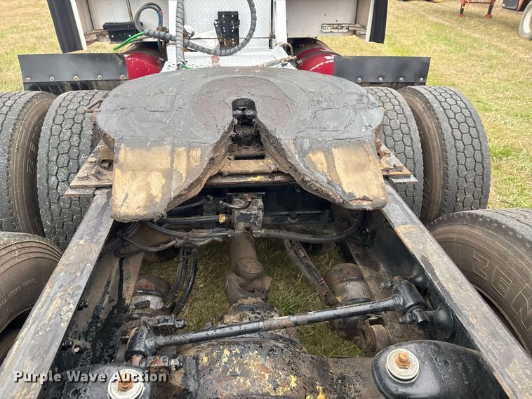 image for item EG2331 2013 Kenworth T660 semi truck