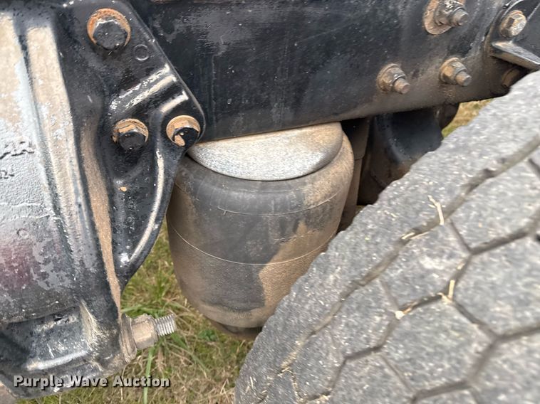 image for item EG2331 2013 Kenworth T660 semi truck