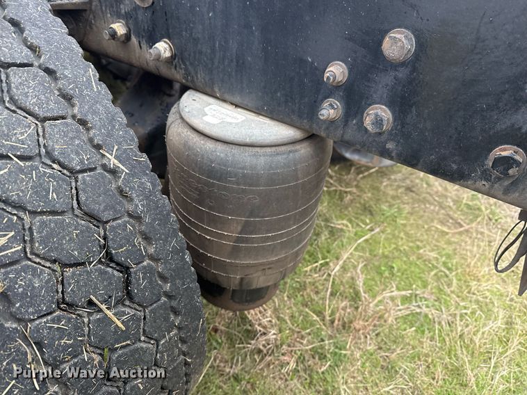 image for item EG2331 2013 Kenworth T660 semi truck