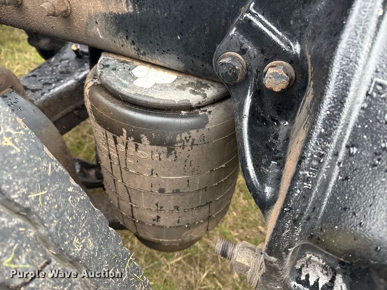 image for item EG2331 2013 Kenworth T660 semi truck