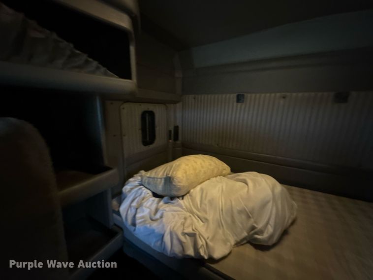 image for item EG2331 2013 Kenworth T660 semi truck