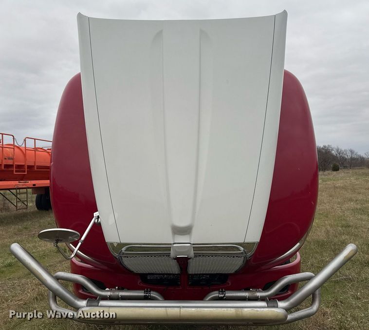 image for item EG2331 2013 Kenworth T660 semi truck