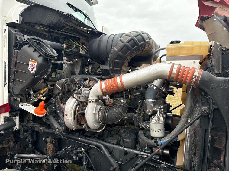 image for item EG2331 2013 Kenworth T660 semi truck