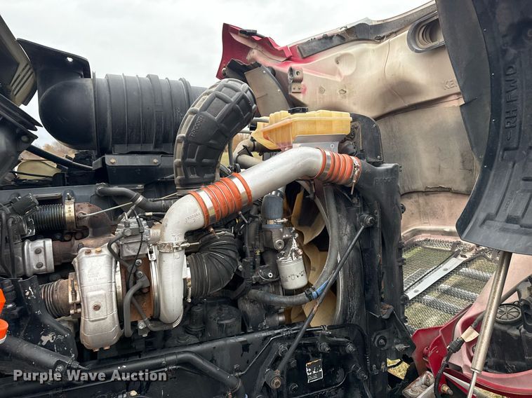 image for item EG2331 2013 Kenworth T660 semi truck