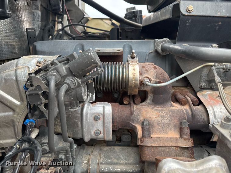 image for item EG2331 2013 Kenworth T660 semi truck