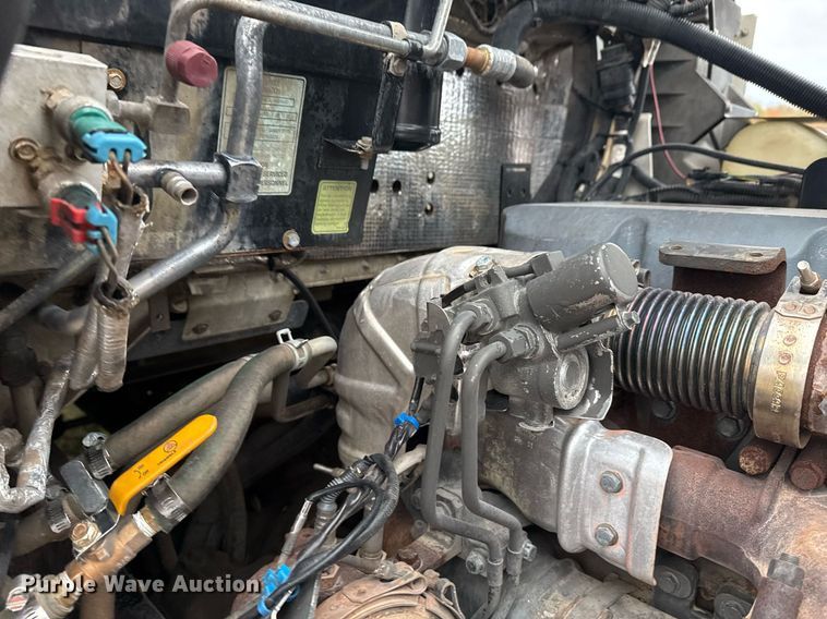 image for item EG2331 2013 Kenworth T660 semi truck