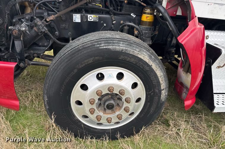 image for item EG2331 2013 Kenworth T660 semi truck